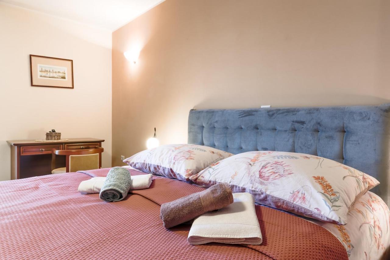 Bed & Breakfast Kastel Zbandaj Luaran gambar